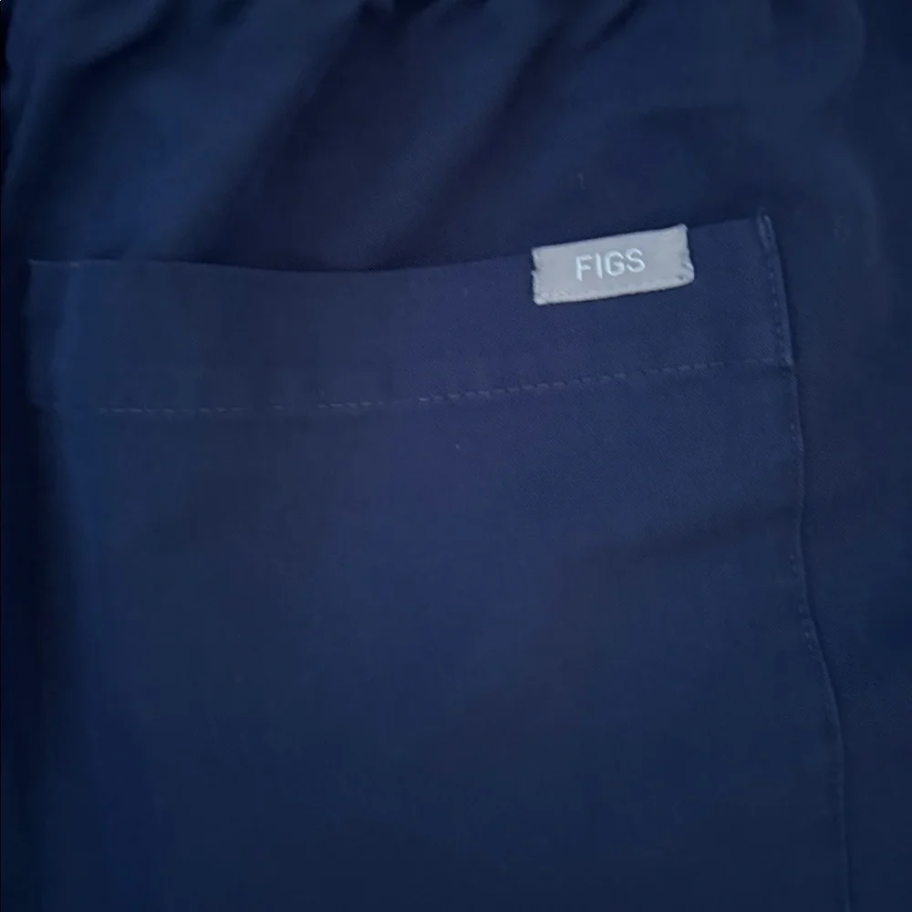 Figs navy scrub  Pants size: XXL
